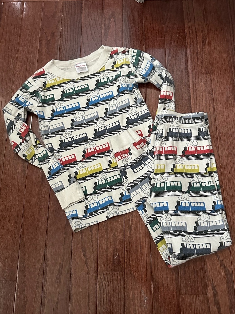 Hanna Andersson Kids Cream Train Print Pajama Set - Multi-Color 6/7 - Picture 2 of 6